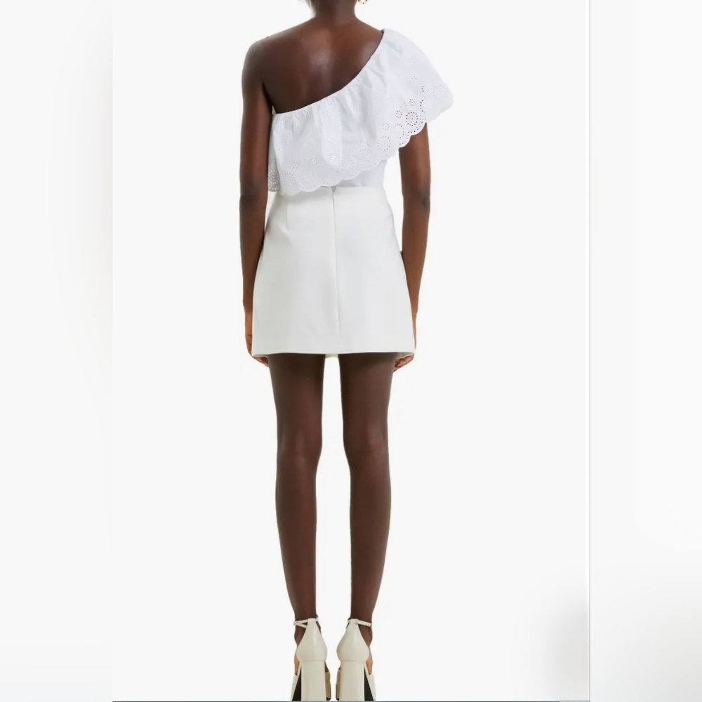 #44.French Connection white one shoulder eyelet lace top NWT - Picture 2 of 3
